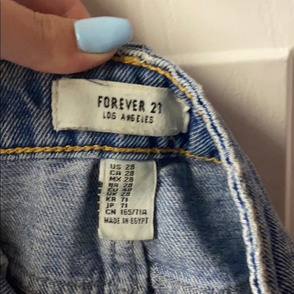 Distressed Jean shorts! - Picture 4 of 4